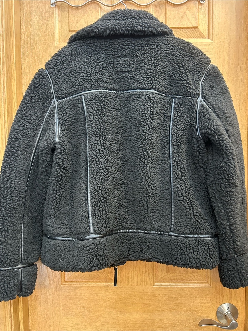 BEARPAW Women’s Black Sherpa Zip-Up Jacket, Very Thick and Warm, Size L - Picture 4 of 7